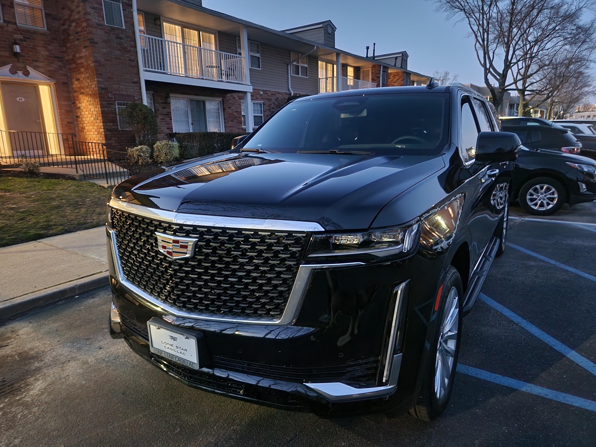 Cadillac Escalade SUV — photo 2 of 2
